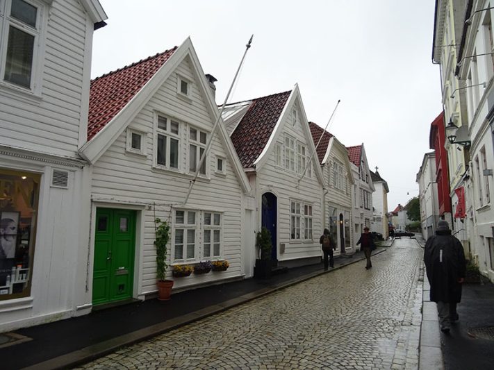 Casas de madera en una calle de Bergen