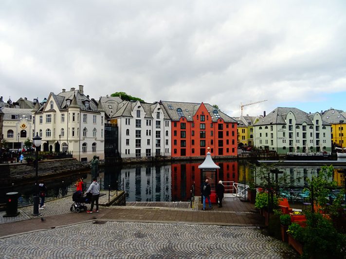 Muelle de Ålesund en Noruega