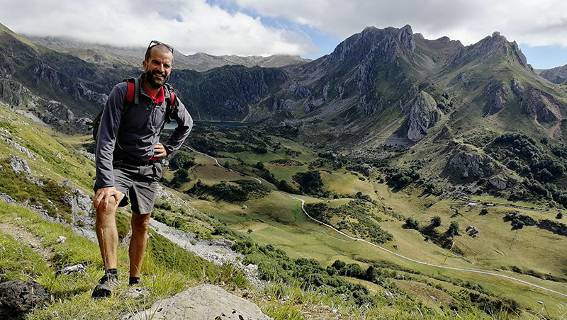 Pablo Strubell en la montaña
