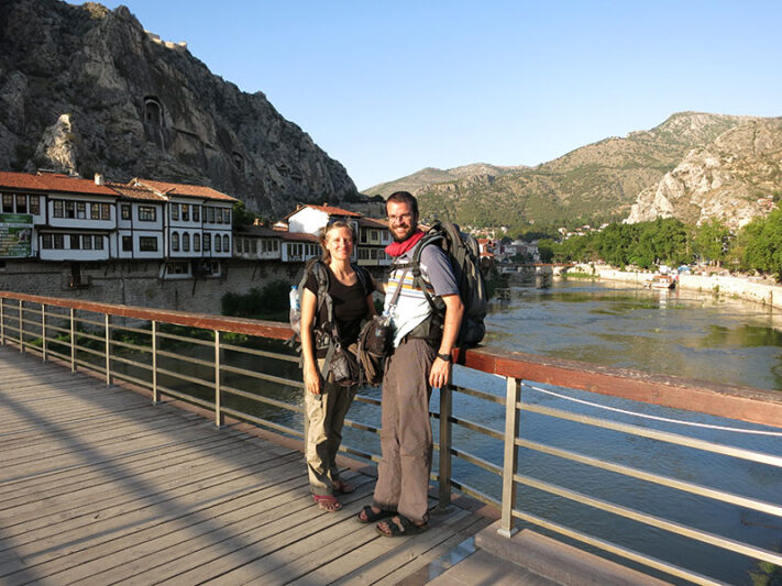 Itziar y Pablo en Amasya en Turquía