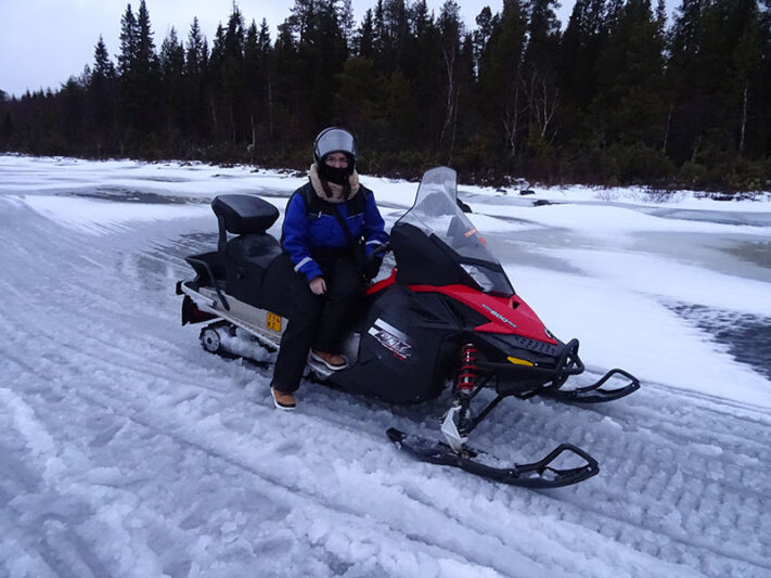 Moto de nieve en Rovaniemi