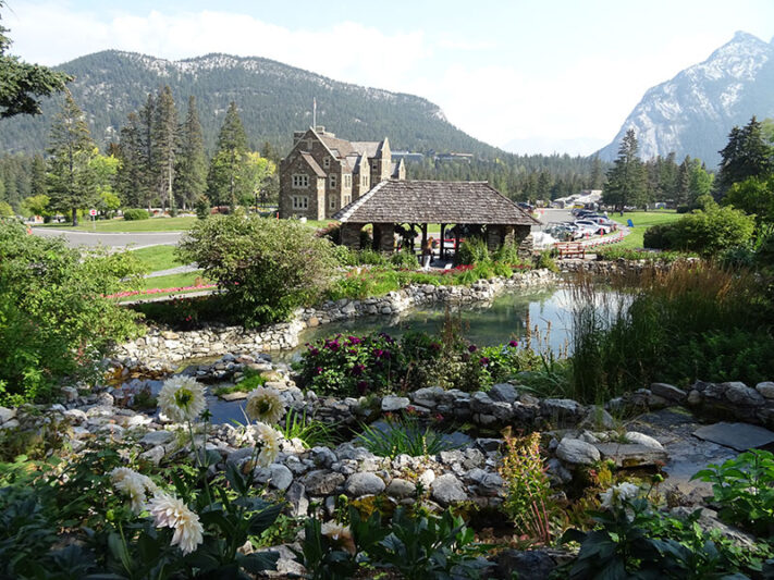 Cascade on Time Garden en Banff