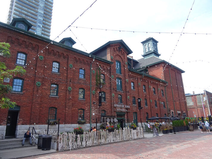 Distrito Destilería en Toronto